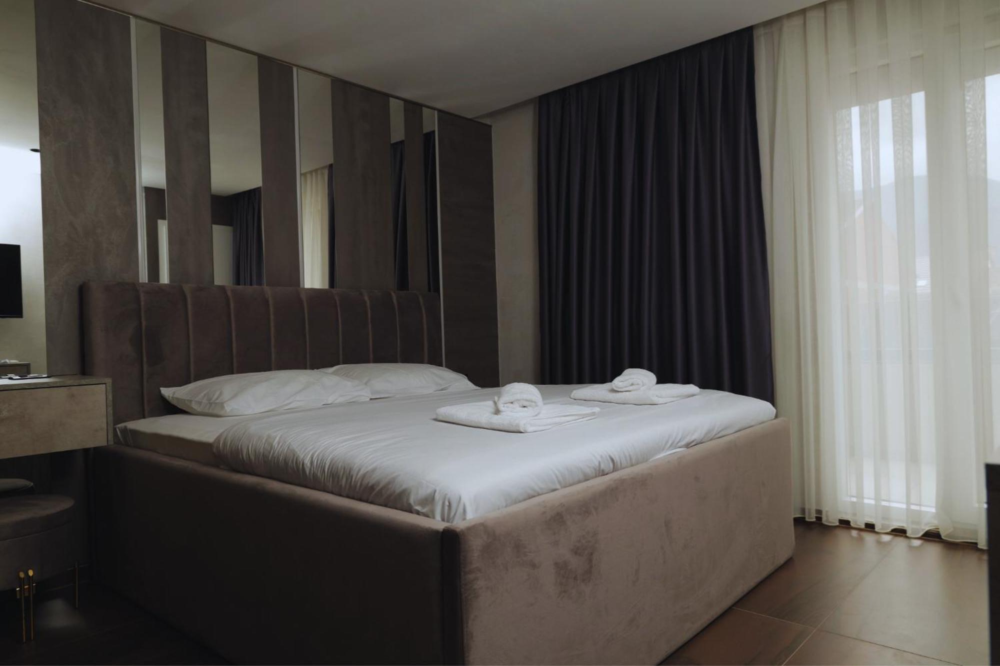 Hotel Solo 127 Призрен Экстерьер фото